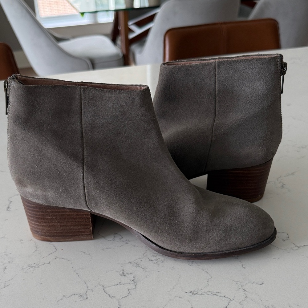 Seychelles Gray Suede Ankle Boots